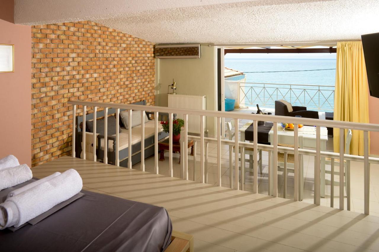Appartement Agali 2 Superior Mezonet Front Of The Sea à Akrogiali Extérieur photo